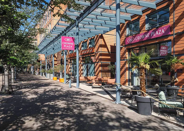 Crowne Plaza Lyon - Cite Internationale Hotel